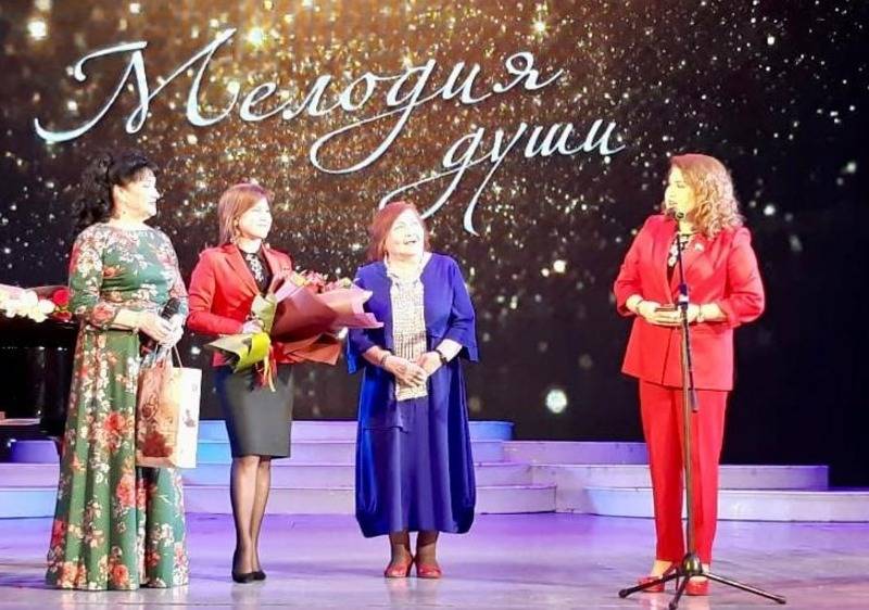 Легенде башкирской эстрады Назифе Кадыровой вручили медаль «Женщина — мать нации»