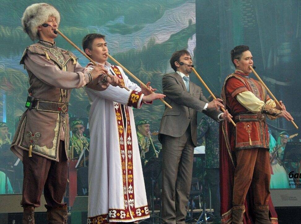 В Башкирии создали Государственный ансамбль кураистов.